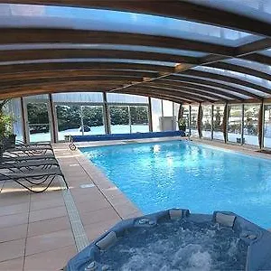 logis-hotel-le-lac.fr-provencehotel.com/